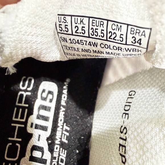 Skechers Glide-Step Tranquility Hands Free Slip-ins Sneakers White 5.5 Wide NEW - Picture 4 of 12